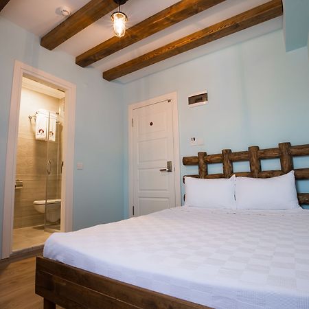 Menendi Otel Foça Luaran gambar