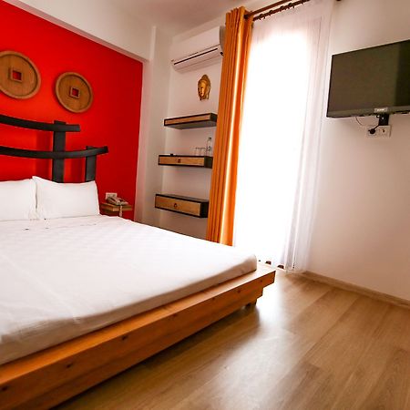 Menendi Otel Foça Luaran gambar