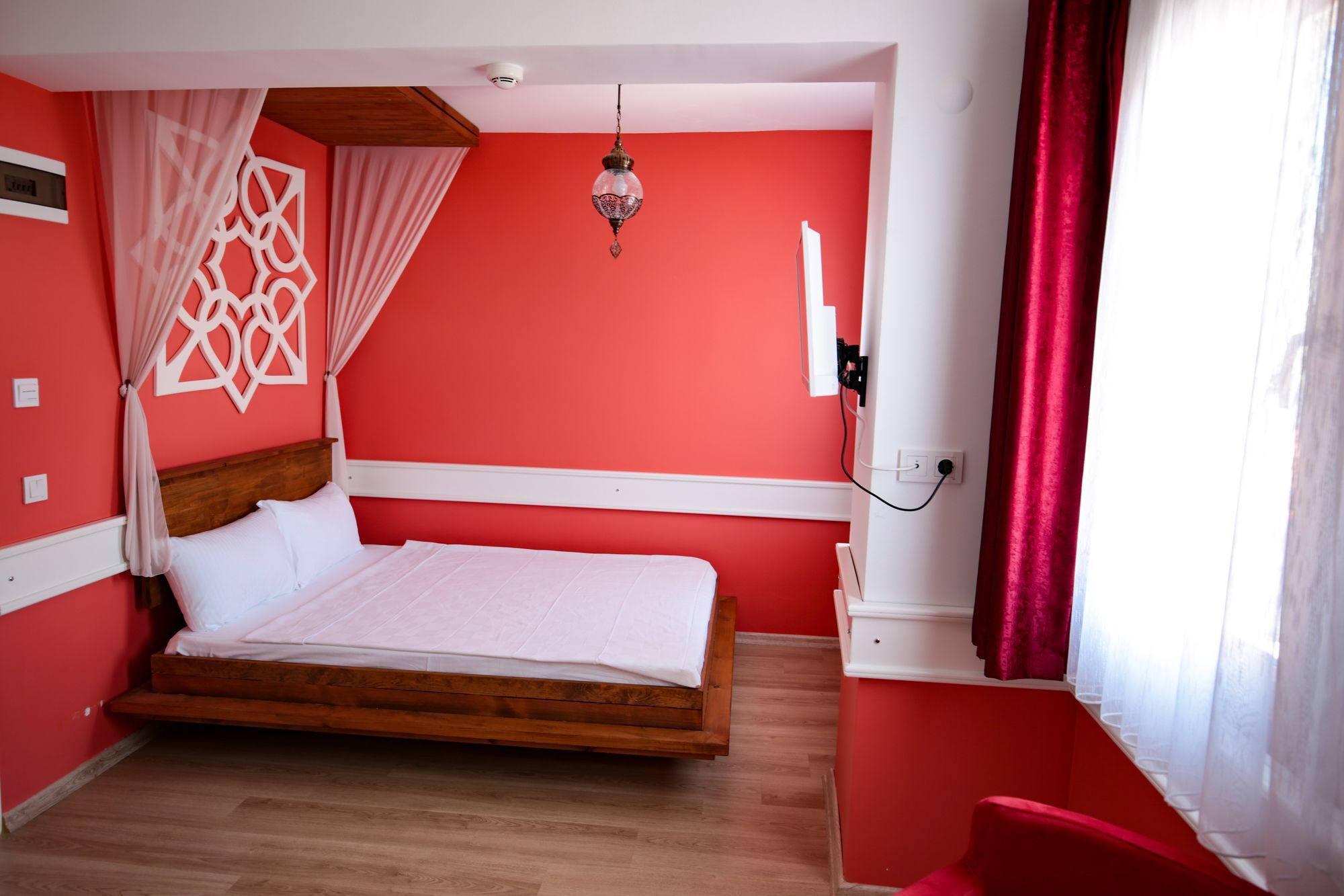 Menendi Otel Foça Luaran gambar