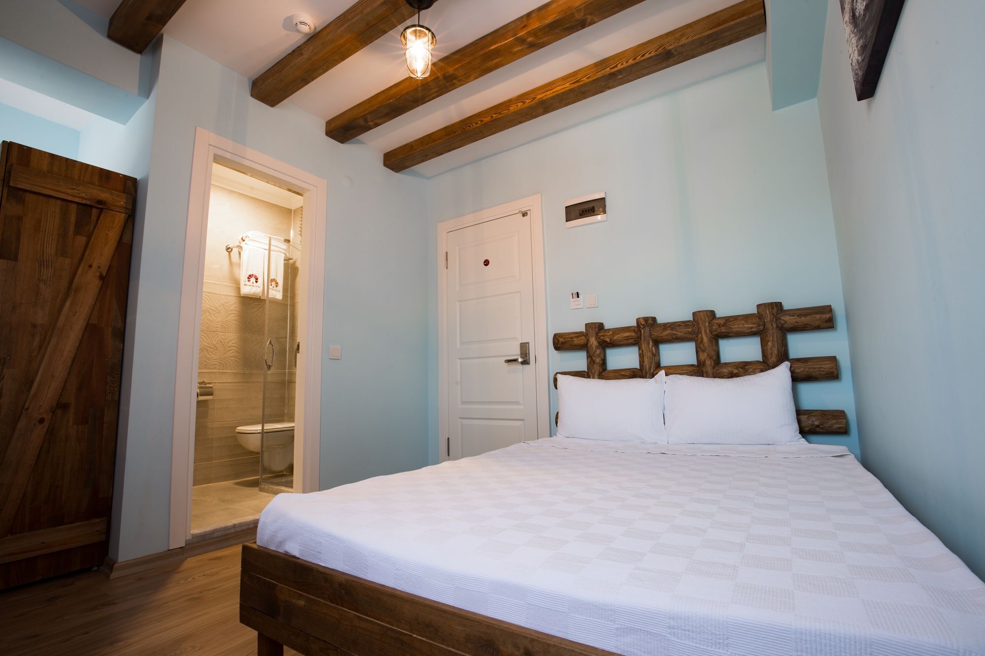 Menendi Otel Foça Luaran gambar