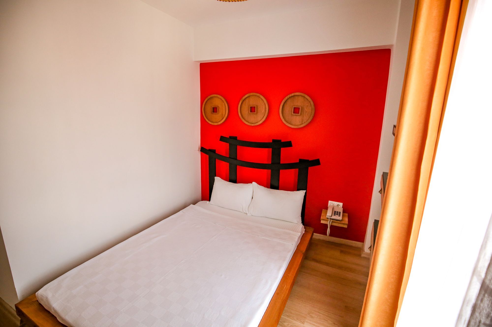 Menendi Otel Foça Luaran gambar
