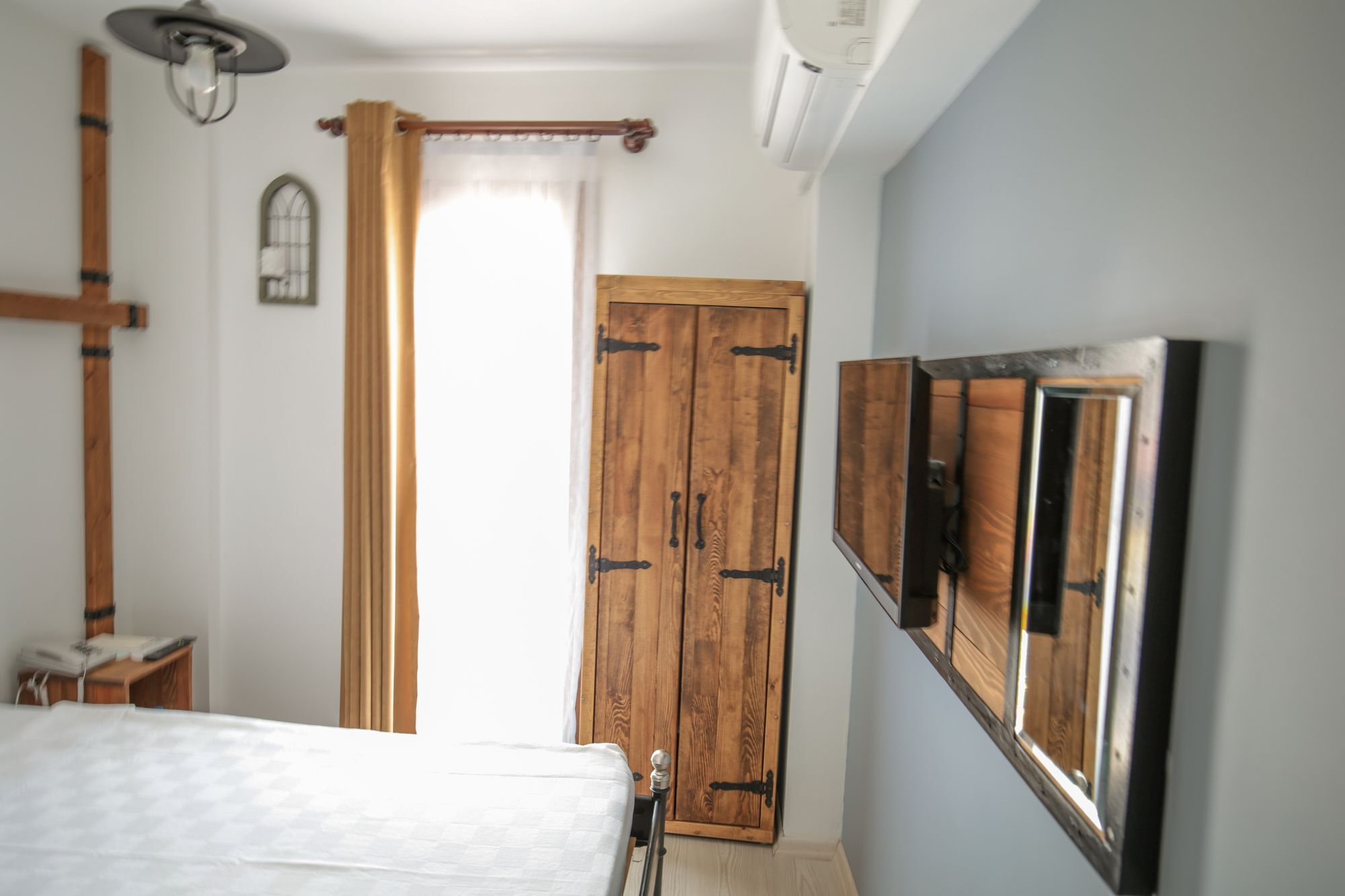 Menendi Otel Foça Luaran gambar