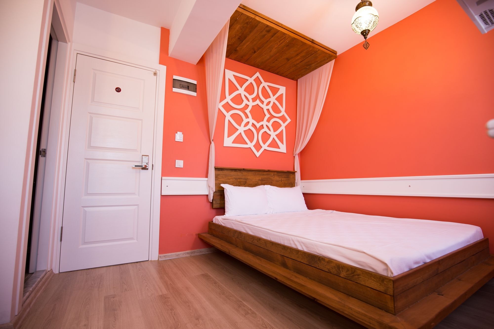 Menendi Otel Foça Luaran gambar
